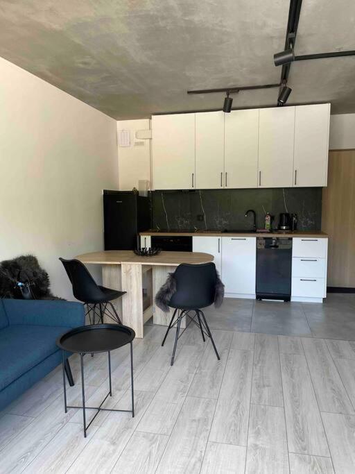 Nowy Apartament W Stylu Industrialnym Przy Porcie Apartment กดิเนีย ภายนอก รูปภาพ